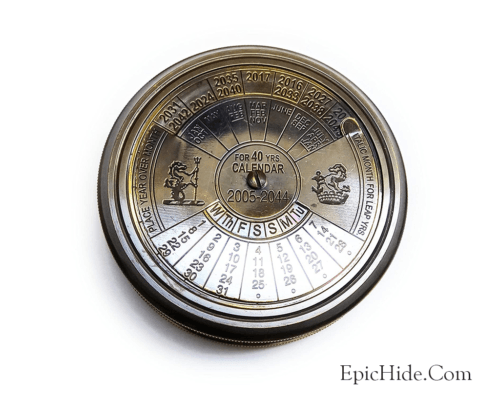 VINTAGE BRASS MAGNETIC COMPASS